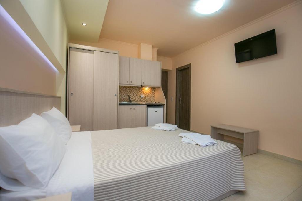 Haus Sofi Hotell Pefkari Exteriör bild
