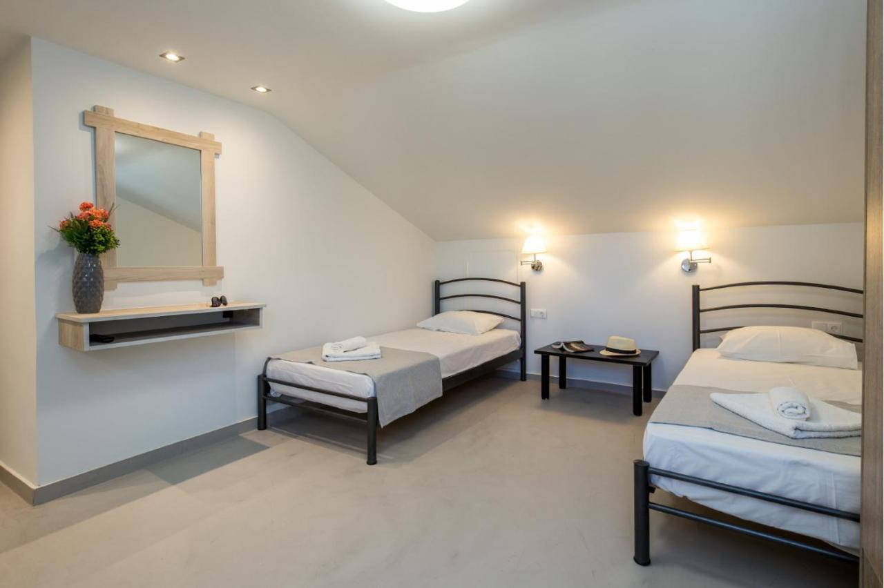 Haus Sofi Hotell Pefkari Exteriör bild