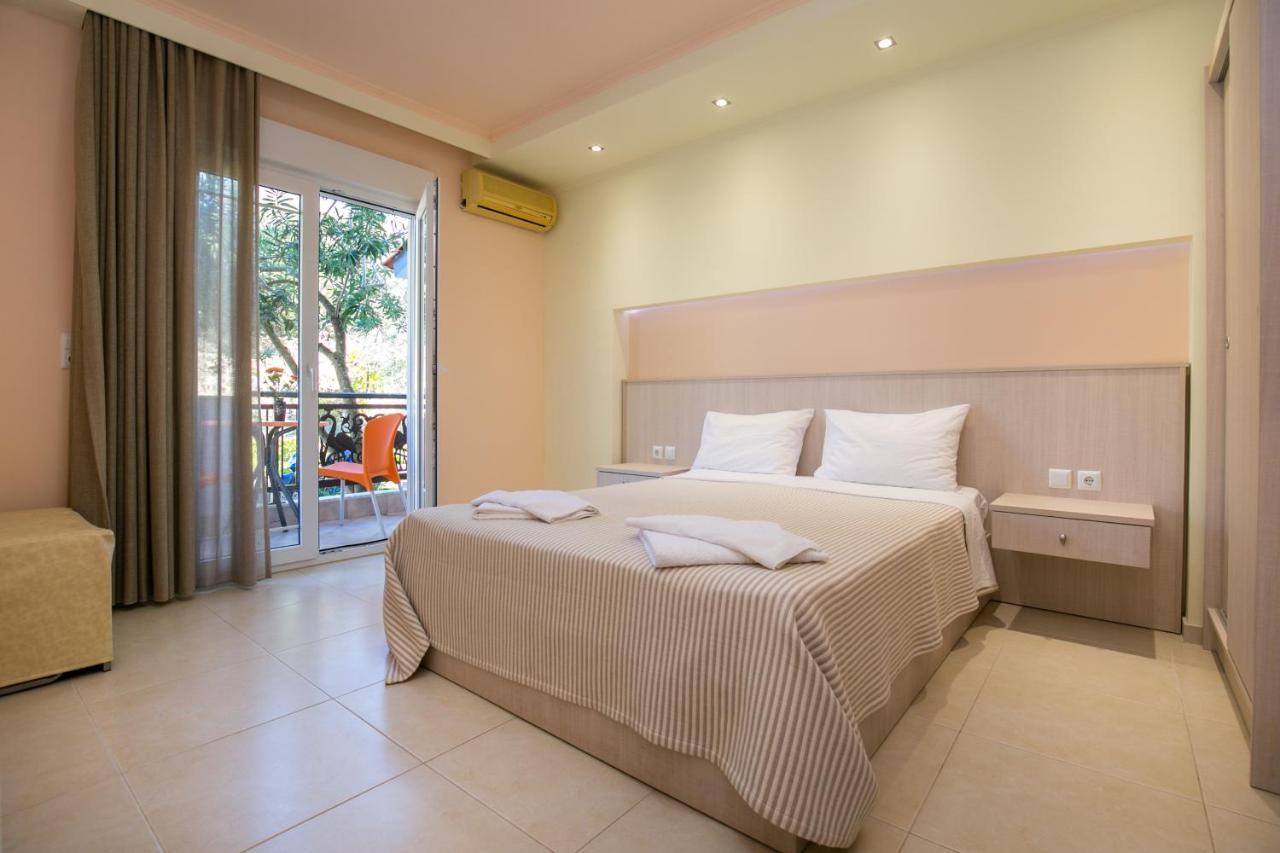 Haus Sofi Hotell Pefkari Exteriör bild