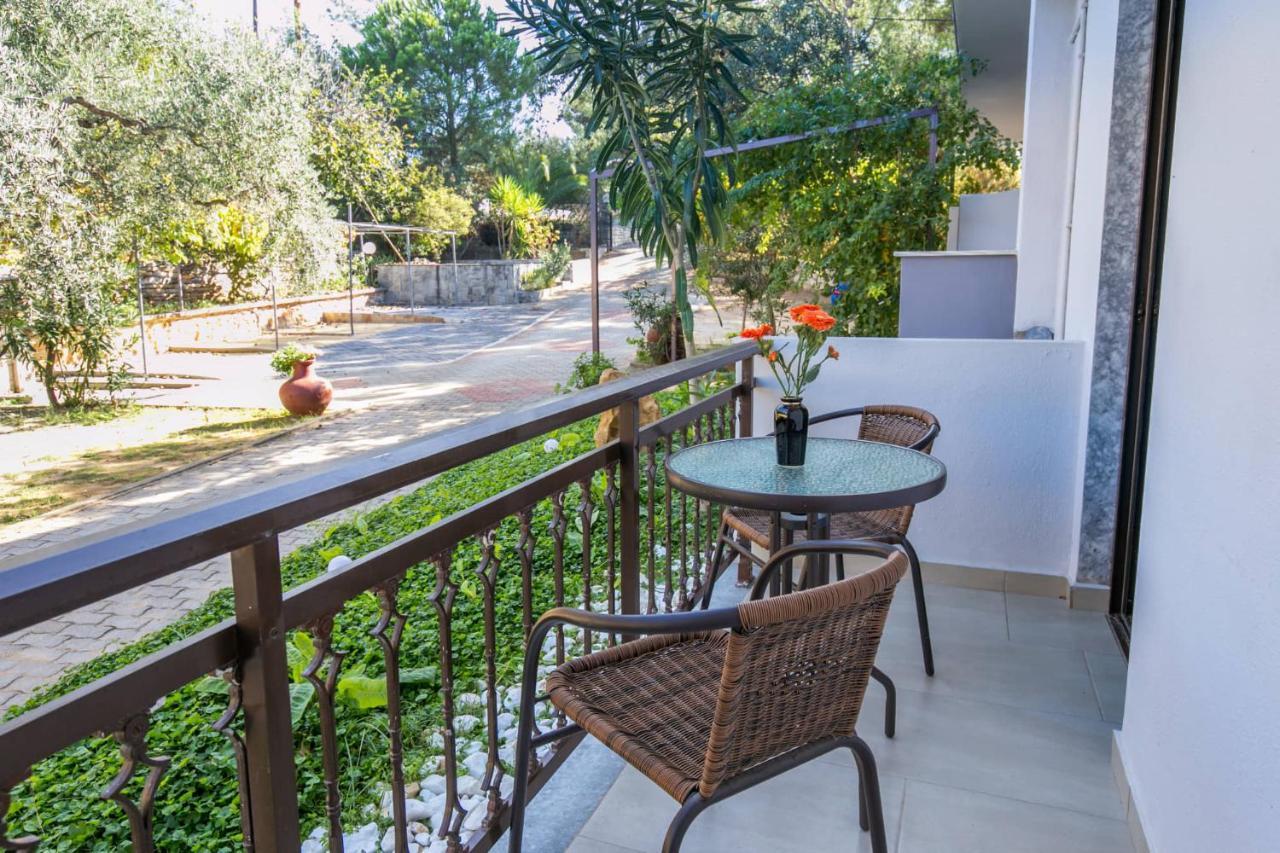 Haus Sofi Hotell Pefkari Exteriör bild
