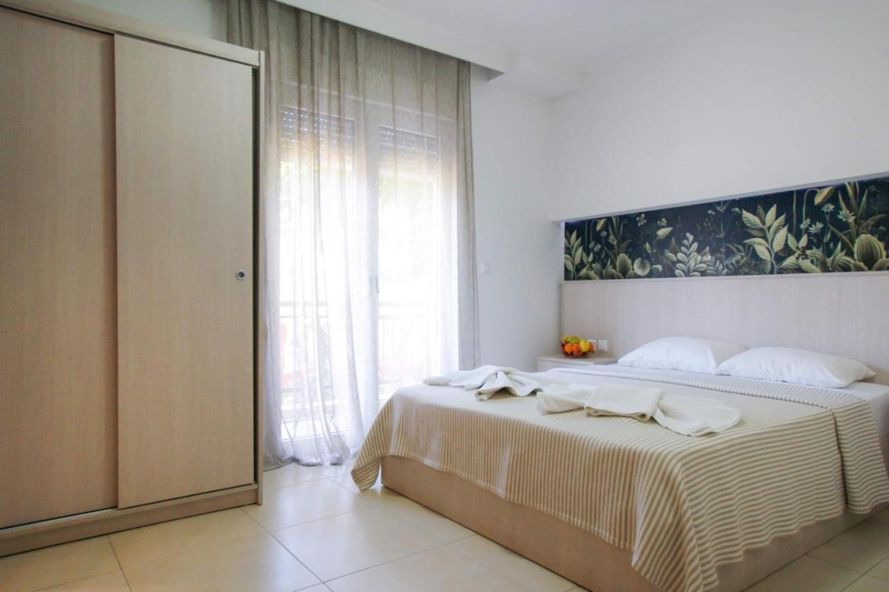 Haus Sofi Hotell Pefkari Exteriör bild