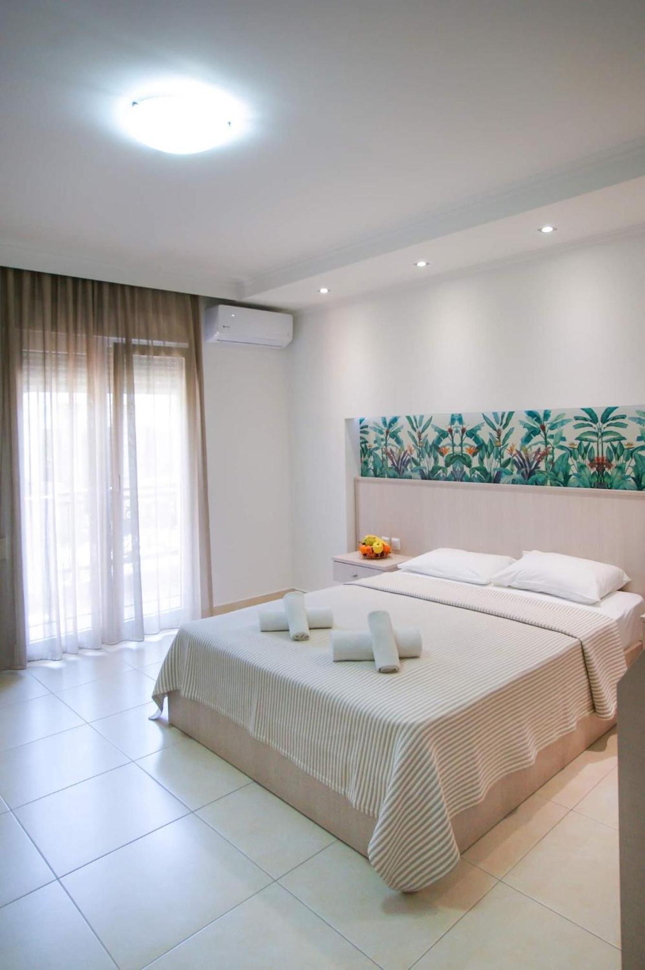 Haus Sofi Hotell Pefkari Exteriör bild